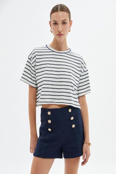 Koton Oversize Crop Tişört Bisiklet Yaka Kısa Kollu Lacivert Çizgili - fotoğraf 3