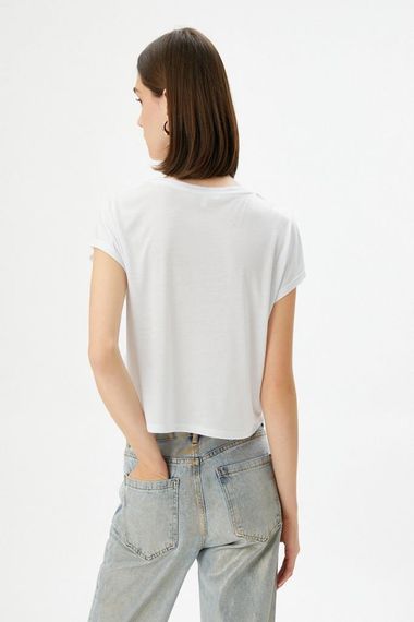 تي شيرت كوتون مطبوع بقلنسوة قصيرة الأكمام بلون أبيض مناسب لجميع الأوقات - صورة 4