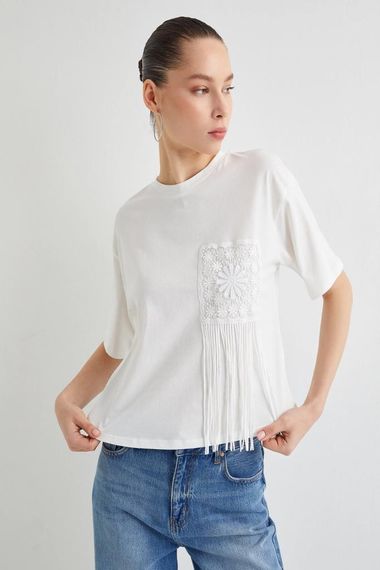 Koton Püsküllü Dantel Detaylı Tişört Kısa Kollu Bisiklet Yaka Pamuklu - fotoğraf 1