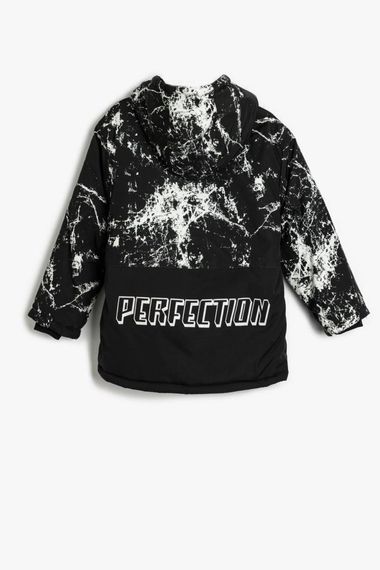 Koton  Çocuk Oversize Kapşonlu Mont Lastik Manşetli Rüzgar Kapaklı - fotoğraf 2