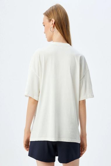 Oversize футболка з принтом коледжу, круглий виріз, короткий рукав, 100% бавовна, ідеально поєднується з легінсами або спортивними штанами - фото 4