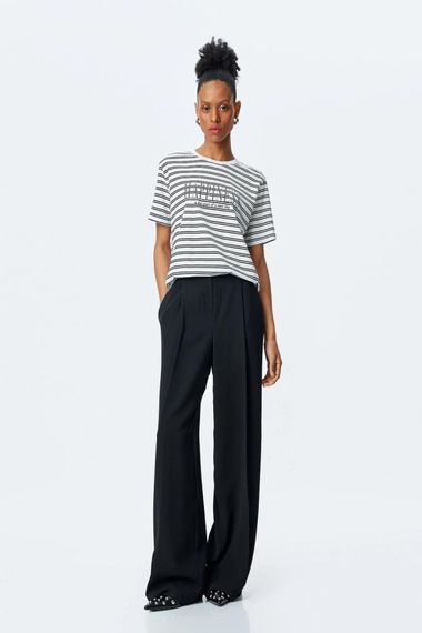 Koton Pamuklu Bisiklet Yaka Kısa Kollu Baskılı Taşlı Çizgili Tişört - photo 2