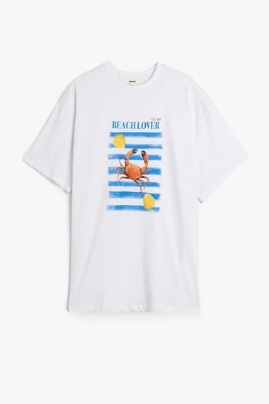 Koton Kısa Kollu Bisiklet Yaka Pamuklu Yengeç Baskılı Oversize Kadın Tişört - صورة 1