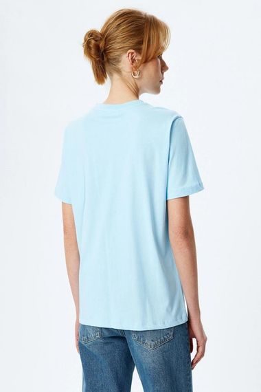 Koton Pamuklu Kısa Kollu Bisiklet Yaka Deniz Kabuğu Baskılı Tişört - fotoğraf 4