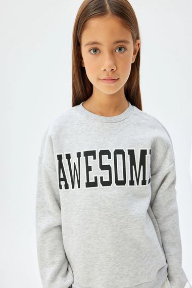 Koton Kız Çocuk Sweatshirt Baskılı Bisiklet Yaka Gömlek Etek Ucu Detaylı Şardonlu - fotoğraf 3