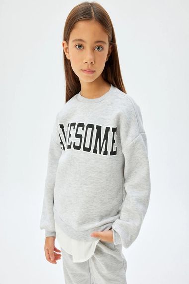 Koton Kız Çocuk Sweatshirt Baskılı Bisiklet Yaka Gömlek Etek Ucu Detaylı Şardonlu - fotoğraf 1