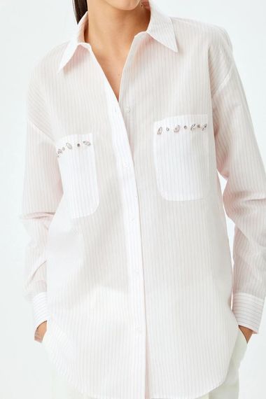 Koton Taş İşlemeli Cepli Kısa Kollu Çizgili Oversize Gömlek - صورة 5