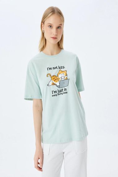 Футболка Koton з принтом кота, круглим вирізом та коротким рукавом, стильний та комфортний вибір для повсякденного носіння - фото 3