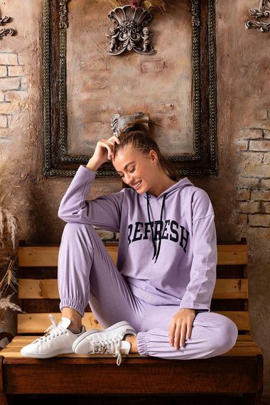 طقم بيجامة نسائي شباب من قماش فيسكوز وبوليسير بنسبة 80% و20% مع كابوشون من إيرجان P-200-422 - صورة 2