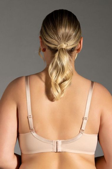 سوتيان للرضاعة بحجم B بدون دعم | المنتج الجديد 8300، مصنوع محليًا من 90% بولياميد و10% بوليستر، يصل في عبوته الأصلية - صورة 4