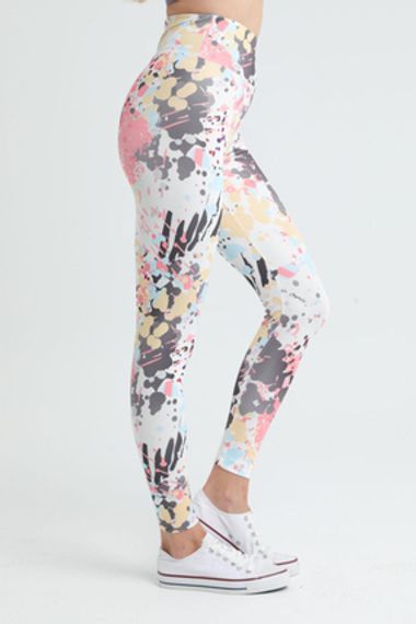 تسوقي تى شورت رياضي نسائي باللون الخردل من ماركة أندر وير بمقاسات S و M و L - صورة 3