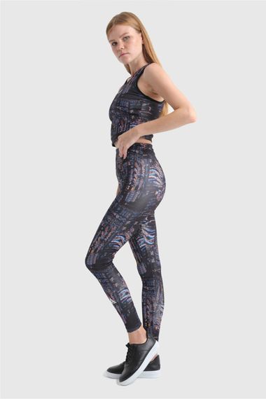 تسوقي طيّات الساق المريحة للنساء بألوان نابضة، مقاسات متنوعة S، M، XL من علامة Underwear - صورة 2