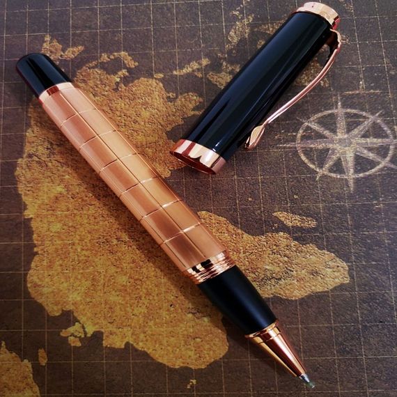 Ручка-роллер N-379 из металла, стильный дизайн, идеальна для подарочных наборов, длина 14 см