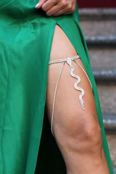 Snake Patterned Silver Color Leg Chain