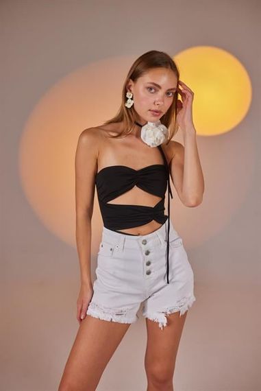 المتعثرة جان السراويل البيضاء - صورة 1