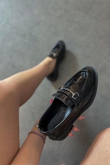 Markano Forza Sıyah Rugan Tokalı Kadın Loafer Ayakkabı