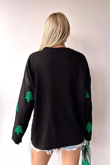 سويت شيرت أسود بياقة دائرية بتصميم عيد الميلاد ونقش شجرة الصنوبر، مقاس قياسي - صورة 5