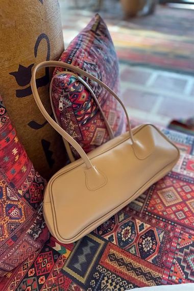 Markano Lor Bej Mat Dikdörtgen Kulplu Çanta