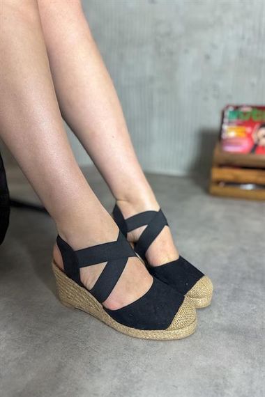 Markano Harry Siyah Dolgu Topuk Kadın Sandalet