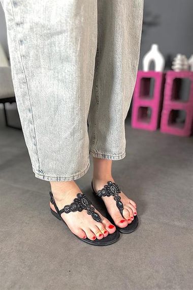 Markano Dexar Siyah Yuvarlak Taş Desenli Kadın Sandalet - fotoğraf 2