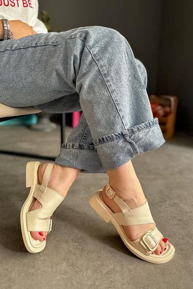 Сандалі для жінок Markano Goldiee бежевого кольору з подвійними ремінцями, розміри 36-40 - фото 3