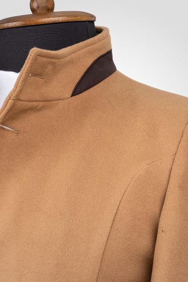 Suitmen Judge Collar Stamp Coat Light Camel - photo 4