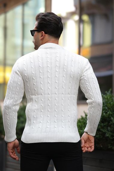 سُترة تريكو للرجال بياقة دائرية بتصميم ضفيرة شعرية - بيج، قطن 100% لمسة ناعمة، مثالية للأيام الباردة، متاحة بألوان متعددة - صورة 5