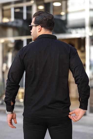 Чорна велюрова сорочка з подвійними кишенями oversize з тонкою текстурою для чоловіків - фото 3