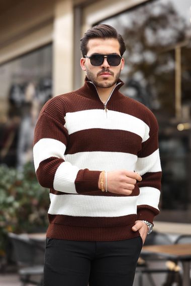 Мужской свитер с полоской, полузастежка, мягкий трикотаж, цвет коричневый, стильный и комфортный для зимних образов, доступен в M, L, XL - фото 3