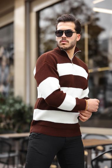 Мужской свитер с полоской, полузастежка, мягкий трикотаж, цвет коричневый, стильный и комфортный для зимних образов, доступен в M, L, XL - фото 4