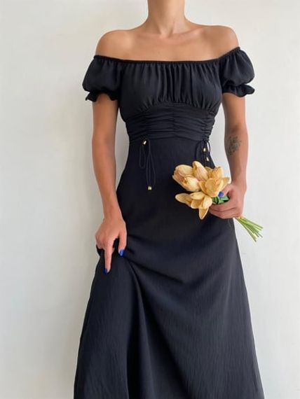 Черное платье макси с завязками и объемными рукавами - фото 3
