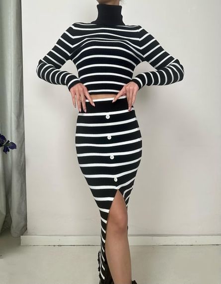 Turtleneck Striped Top Bottom Black Suit - photo 4