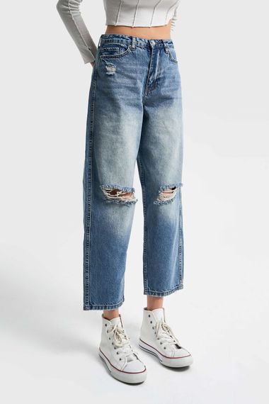 Women's Tint Denim Color Relax Fit Denim Ripped at the Knee - photo 5