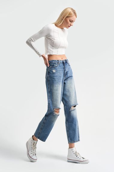 Women's Tint Denim Color Relax Fit Denim Ripped at the Knee - photo 4