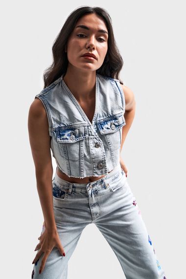 Women's Snow Denim Color Crop Denim Vest with Buttons Front - photo 2