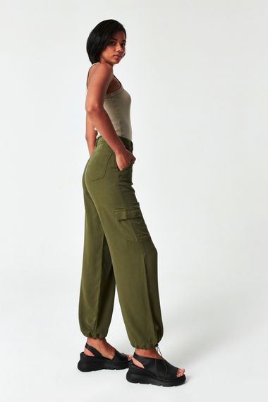 Women's Khaki Color Cargo Pocket Leg Elastic Jogger Fit 100% Cotton Trousers - photo 1