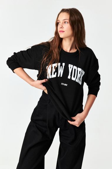 Жіночий oversized світшот з принтом New York чорного кольору, трипотижнева тканина, розміри S, M, L - фото 4