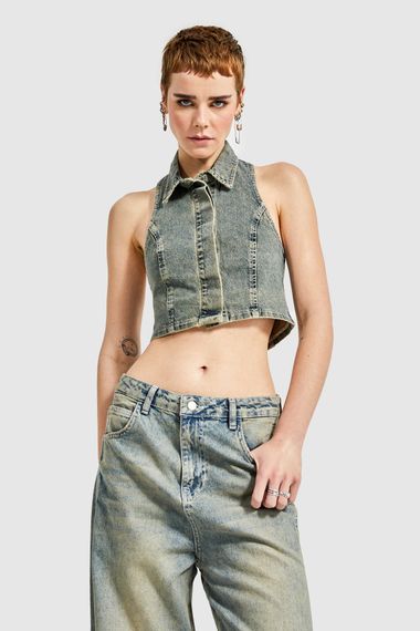 Women's Denim Tint Color Front Buttoned Crop Denim Vest - photo 5