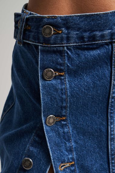 Kadın Koyu Mavi Renk Yandan Düğmeli Straigt Fit Denim Etek - fotoğraf 3