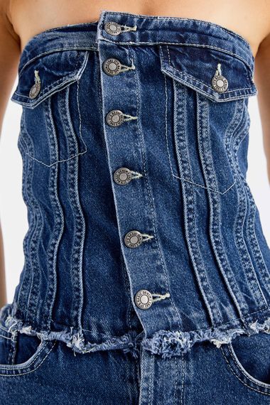 Kadın Mavi Renk Wide Leg Fit Önü Düğmeli Straplez Denim Tulum - fotoğraf 3