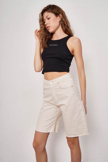 Kadın Raw Renk Midi Boy Yüksek Bel Jean Şort - fotoğraf 2