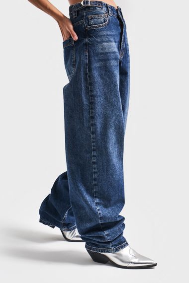 Жіночі джинси супер довгого вільного крою з регульованим поясом синього кольору - фото 1