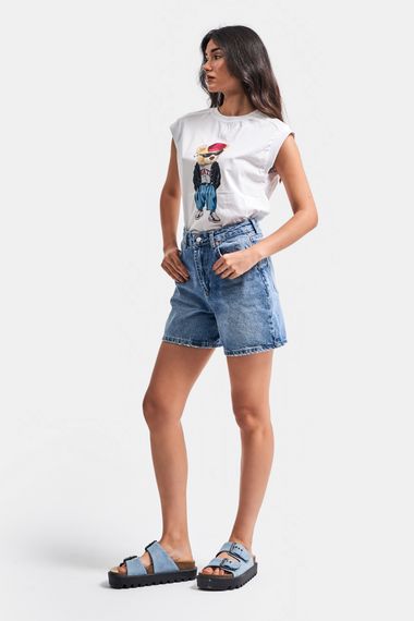 Kadın Mavi Renk Mom Fit Midi Boy Denim Şort - fotoğraf 4