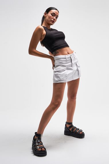 Kadın Optik Beyaz Renk Kargo Cepli Mini Denim Şort Etek - fotoğraf 5