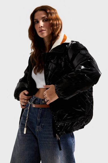 Kadın Siyah Renk Parlak Kumaş Yaka Detaylı Ceket Mont - fotoğraf 3