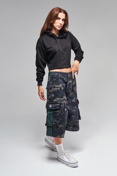 Широкі джинсові шорти з камуфляжем для жінок без лайкри, стандартна довжина, стильний дизайн - фото 2