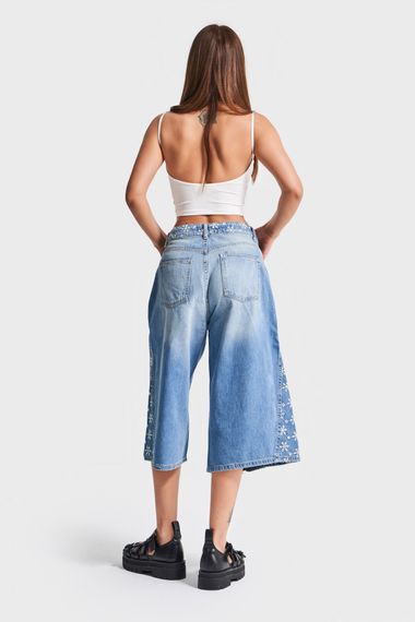 Kadın Mavi Kot Rengi 2S5-75 Çiçek Nakışlı Maxi Boy Tasarım Denim Şort - photo 5