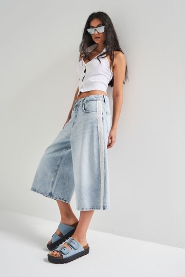 Kadın Ice Kot Rengi D-4S5-3 Süper Baggy Fit Dantel Şeritli Maxi Boy Denim Şort - фото 2