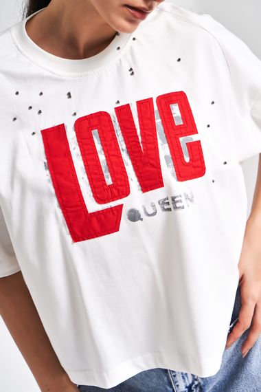 Kadın Beyaz Renk Love Baskılı Taş Detaylı Oversize Tasarım T-Shirt - fotoğraf 3