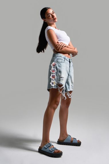 Kadın G.Kot Rengi D-12S5 Dantel Çiçek Nakışlı Tasarım Bol Kesim Denim Şort - фото 5